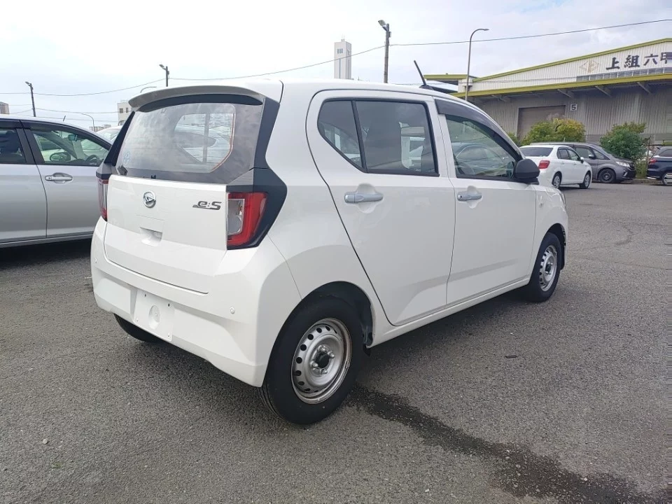 Daihatsu Mira e:S LA350S 2023